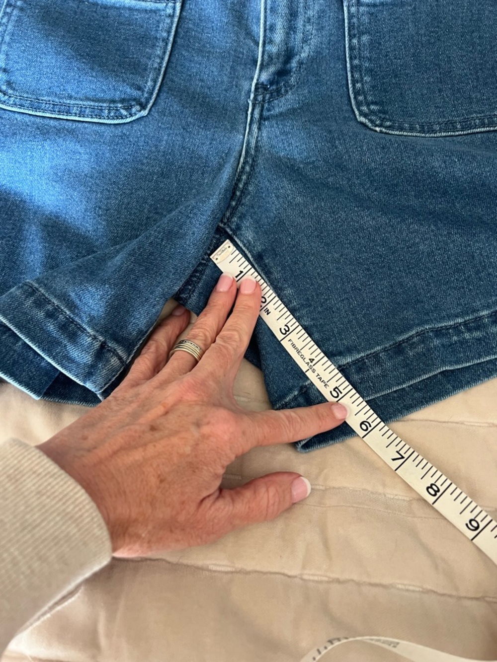 Talbots PATCH POCKET DENIM SHORTS - WILEY WASH Women’s Mid-Length. Size 6 - Picture 13 of 14